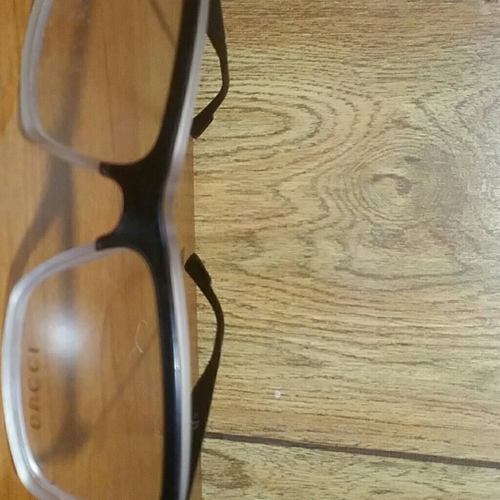 Gucci eye glassware